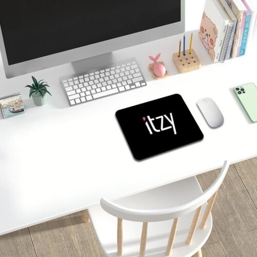 Itzy Mouse Pad
