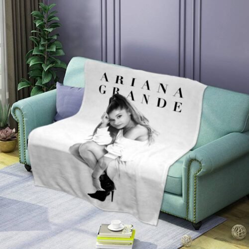 Ariana Grande Blankets